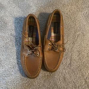 7.5 w sperry's. Never worn.